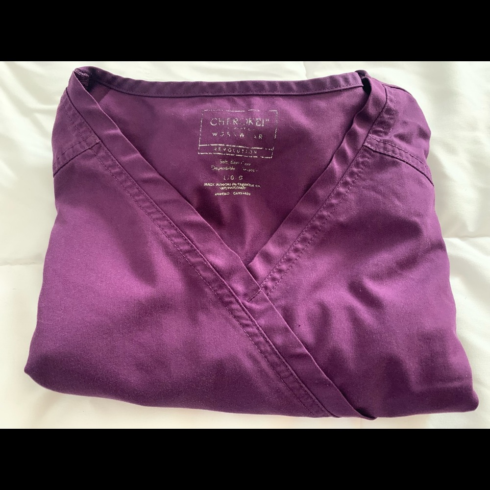💜 Cherokee WorkWear Scrub Top Size L Eggplant Purple 💜